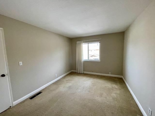 Detail Gallery Image 19 of 30 For 3 Comstock Queen Ct, Mountain View,  CA 94043 - 3 Beds | 2/1 Baths