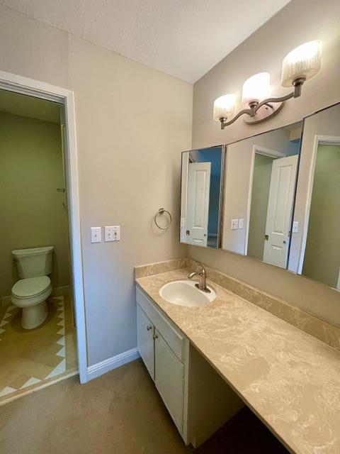 Detail Gallery Image 27 of 30 For 3 Comstock Queen Ct, Mountain View,  CA 94043 - 3 Beds | 2/1 Baths