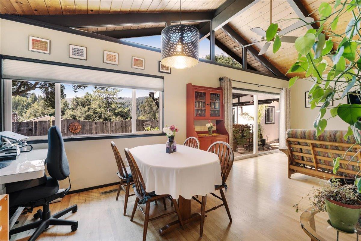 Detail Gallery Image 10 of 49 For 185 Woodston Way, Ben Lomond,  CA 95005 - 3 Beds | 1/1 Baths