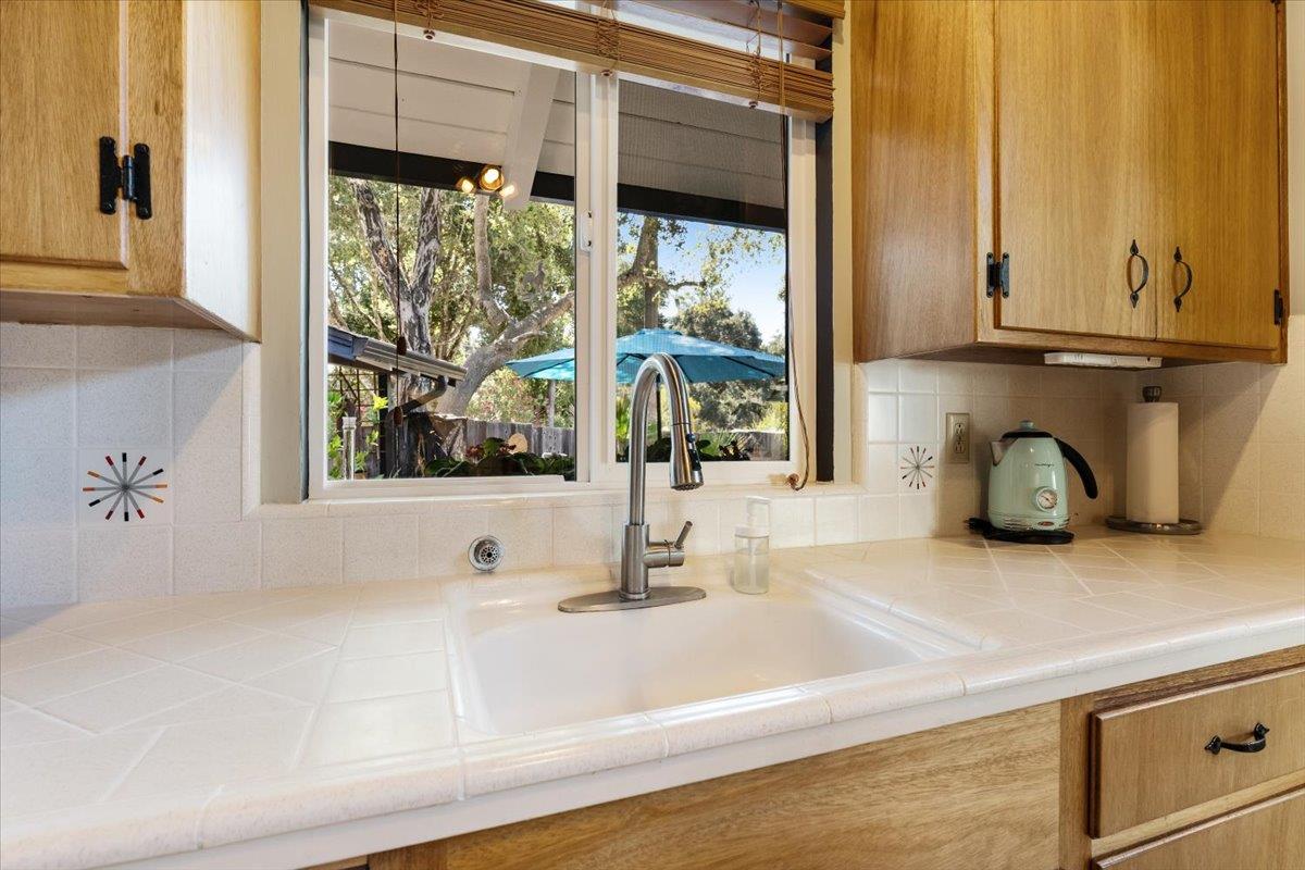 Detail Gallery Image 15 of 49 For 185 Woodston Way, Ben Lomond,  CA 95005 - 3 Beds | 1/1 Baths