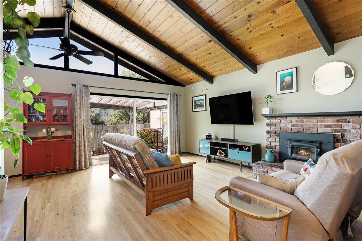 Detail Gallery Image 6 of 49 For 185 Woodston Way, Ben Lomond,  CA 95005 - 3 Beds | 1/1 Baths