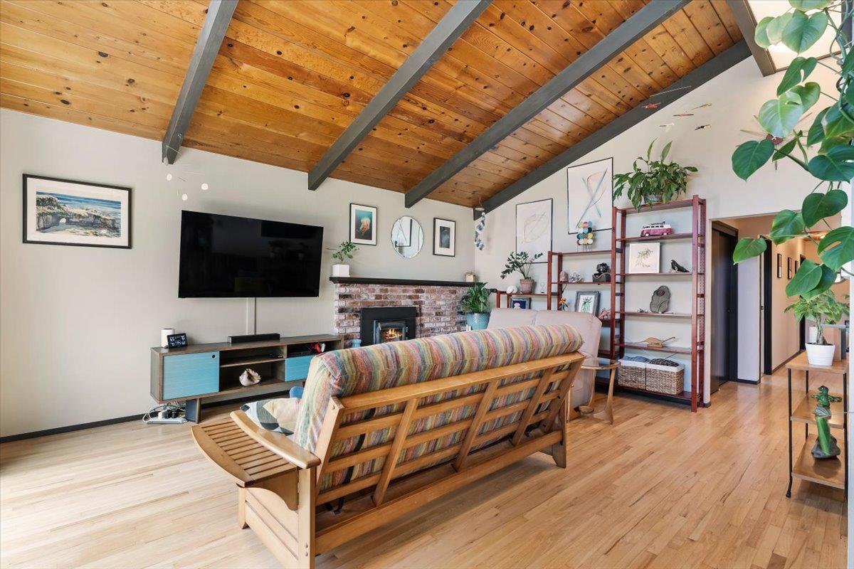 Detail Gallery Image 7 of 49 For 185 Woodston Way, Ben Lomond,  CA 95005 - 3 Beds | 1/1 Baths