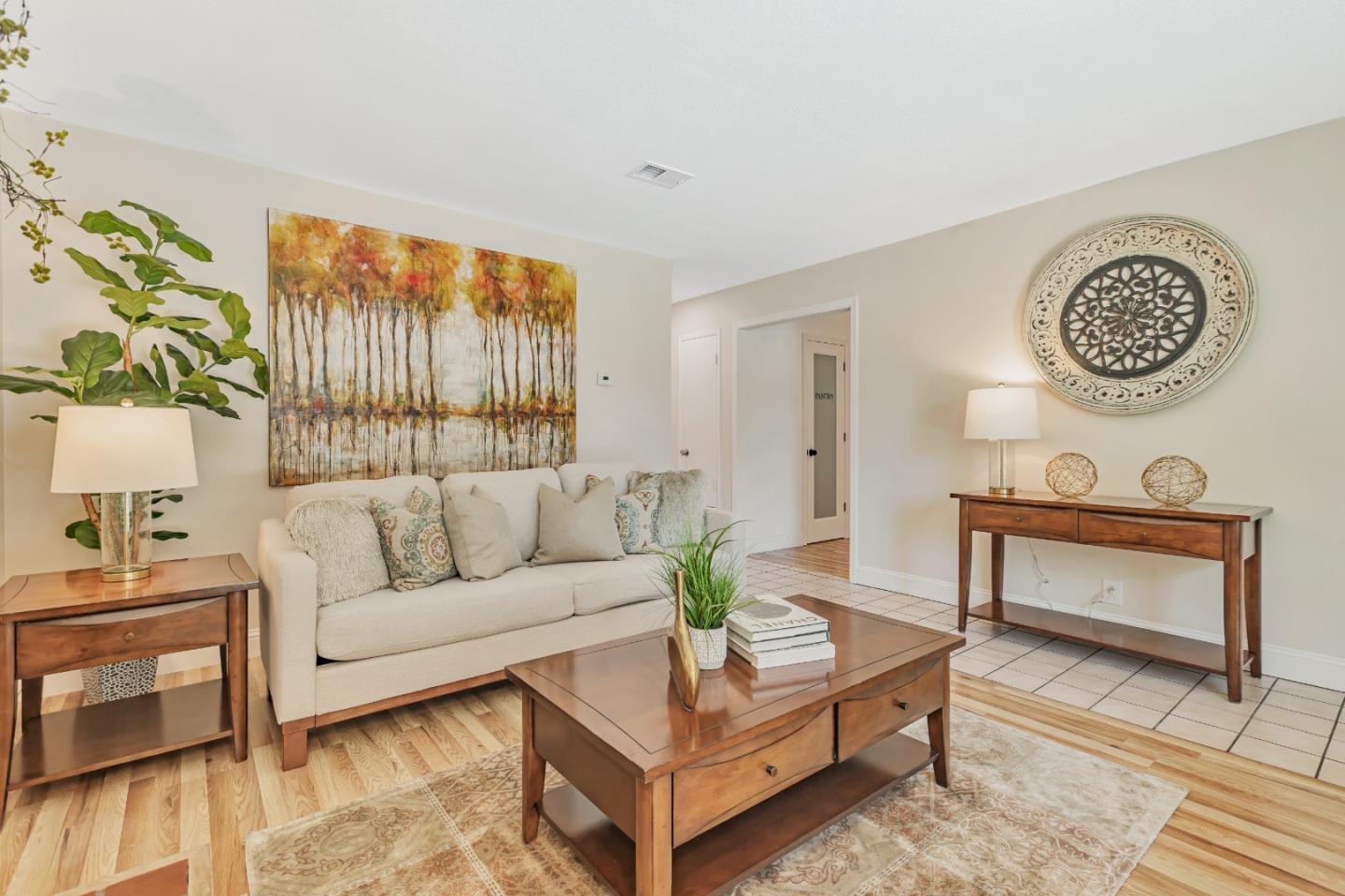 Detail Gallery Image 6 of 29 For 1363 Santa Fe Dr, San Jose,  CA 95118 - 3 Beds | 1/1 Baths