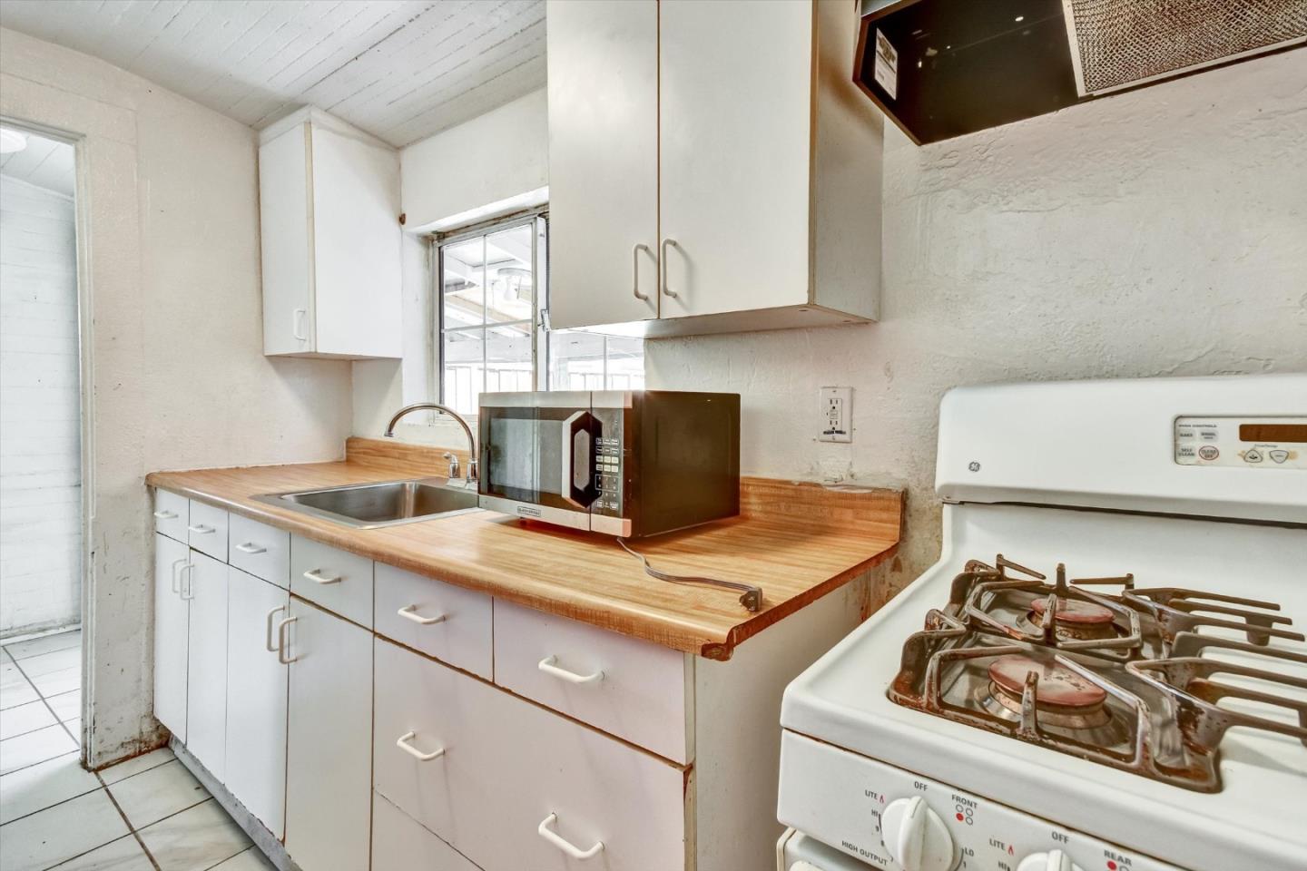 Detail Gallery Image 13 of 36 For 1194 Sherwood Ave, San Jose,  CA 95126 - 2 Beds | 1 Baths