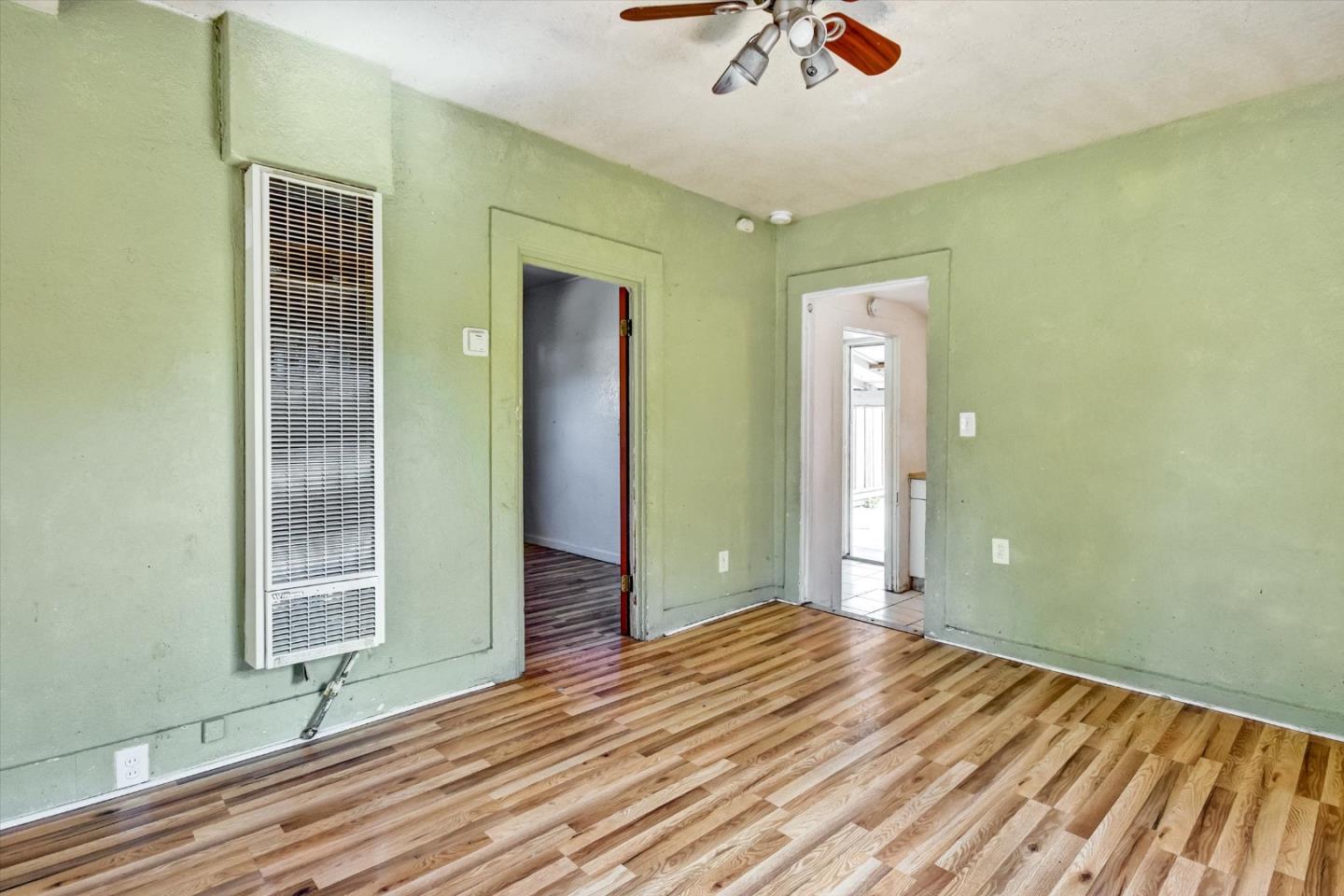 Detail Gallery Image 8 of 36 For 1194 Sherwood Ave, San Jose,  CA 95126 - 2 Beds | 1 Baths