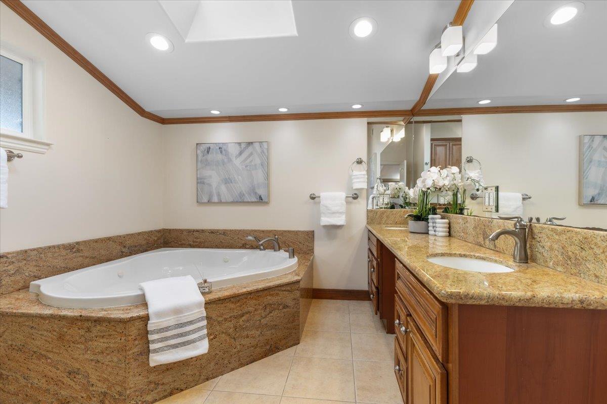 Detail Gallery Image 27 of 59 For 510 Sunnymount Ave, Sunnyvale,  CA 94087 - 4 Beds | 2/1 Baths