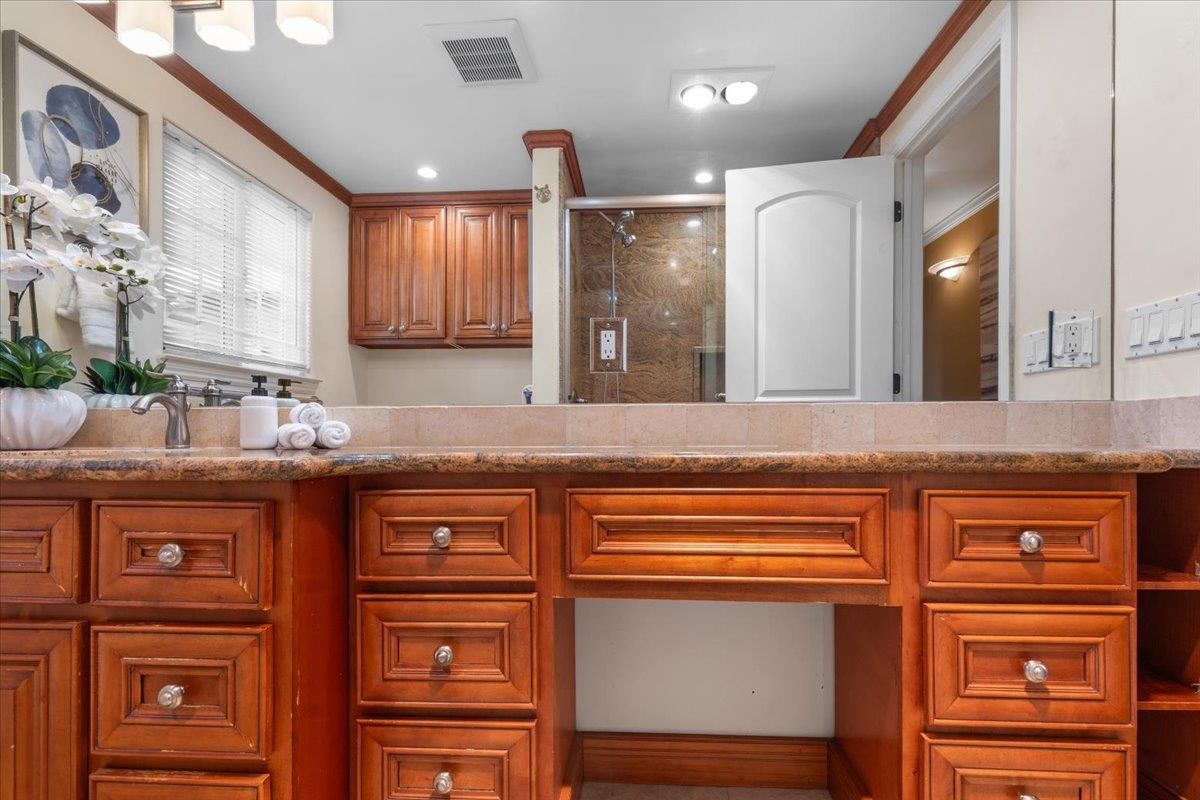 Detail Gallery Image 32 of 59 For 510 Sunnymount Ave, Sunnyvale,  CA 94087 - 4 Beds | 2/1 Baths