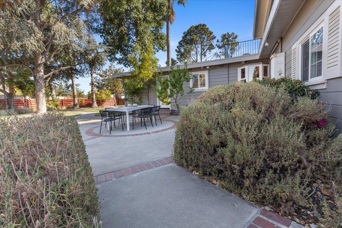 Detail Gallery Image 48 of 59 For 510 Sunnymount Ave, Sunnyvale,  CA 94087 - 4 Beds | 2/1 Baths