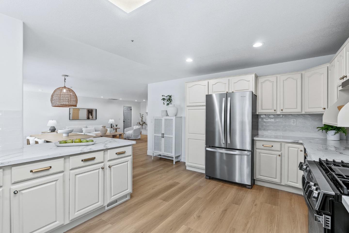 Detail Gallery Image 14 of 50 For 20730 Dunbar Dr, Cupertino,  CA 95014 - 5 Beds | 4 Baths