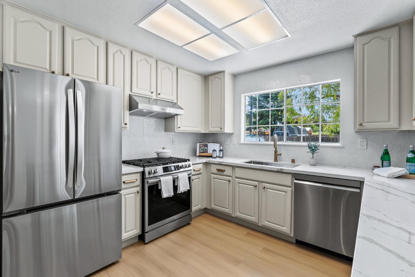 Detail Gallery Image 36 of 50 For 20730 Dunbar Dr, Cupertino,  CA 95014 - 5 Beds | 4 Baths