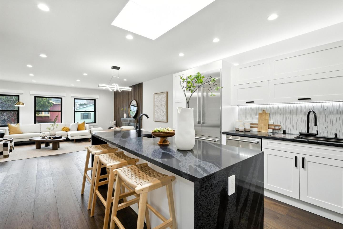 Detail Gallery Image 15 of 81 For 651 41st Ave, San Francisco,  CA 94121 - 5 Beds | 4 Baths