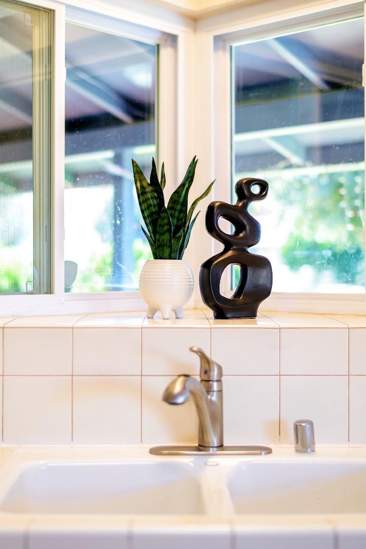 Detail Gallery Image 13 of 32 For 4301 Hillview Dr, Pittsburg,  CA 94565 - 3 Beds | 2 Baths