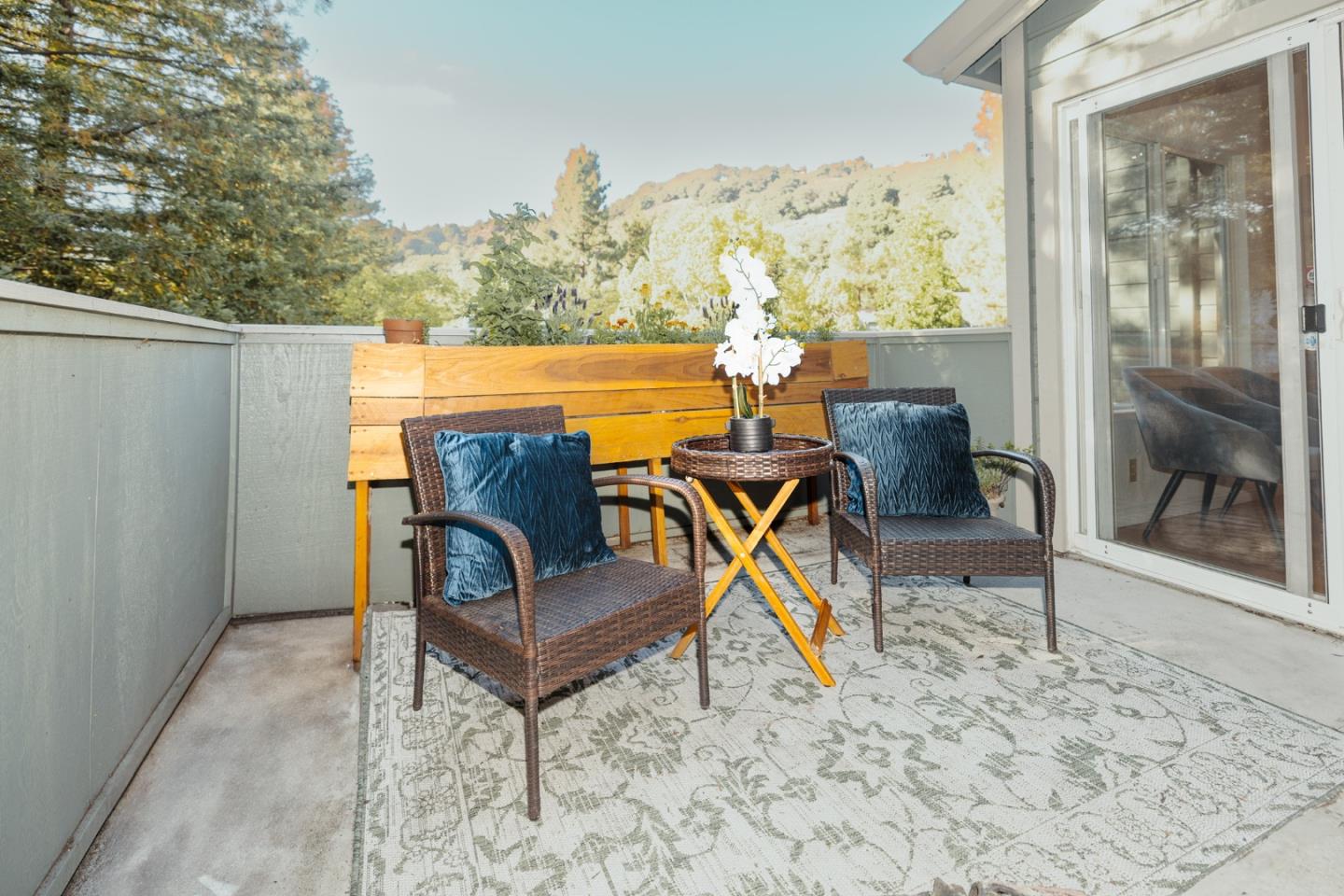 Detail Gallery Image 17 of 18 For 700 Canyon Oaks Dr #H,  Oakland,  CA 94605 - 1 Beds | 1 Baths