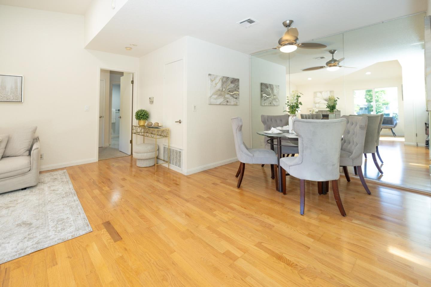 Detail Gallery Image 2 of 18 For 700 Canyon Oaks Dr #H,  Oakland,  CA 94605 - 1 Beds | 1 Baths