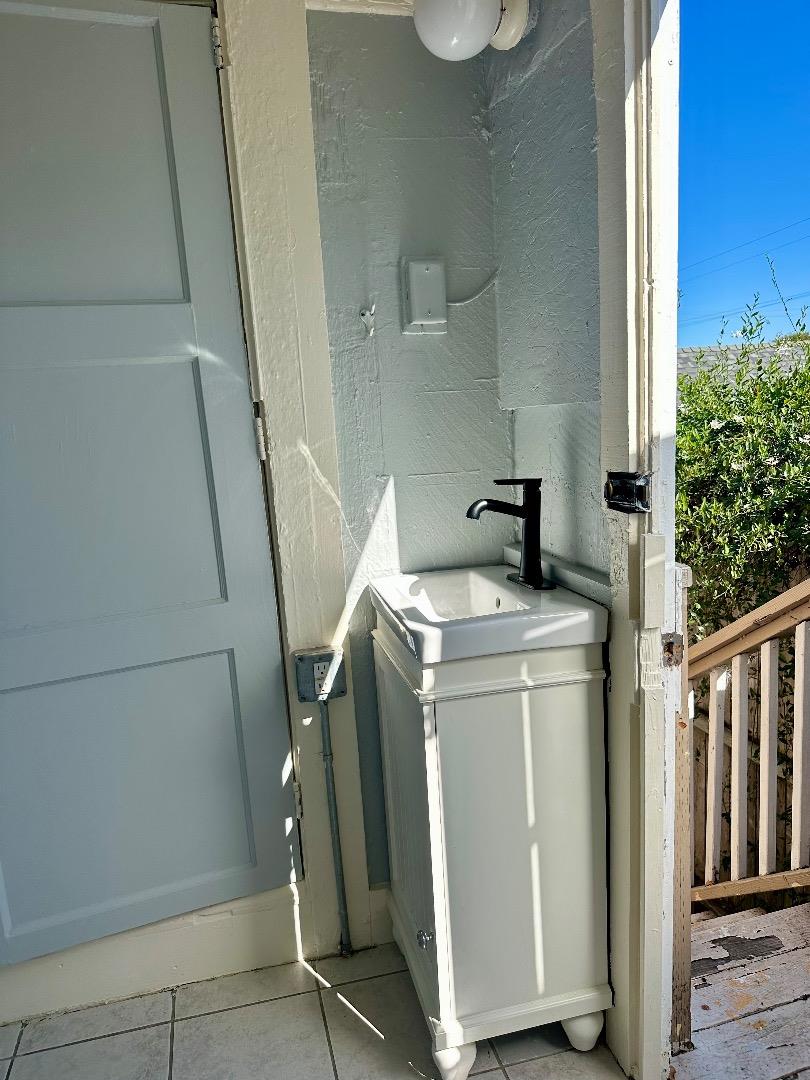 Detail Gallery Image 13 of 24 For 309 Congress Ave, Pacific Grove,  CA 93950 - 2 Beds | 1 Baths