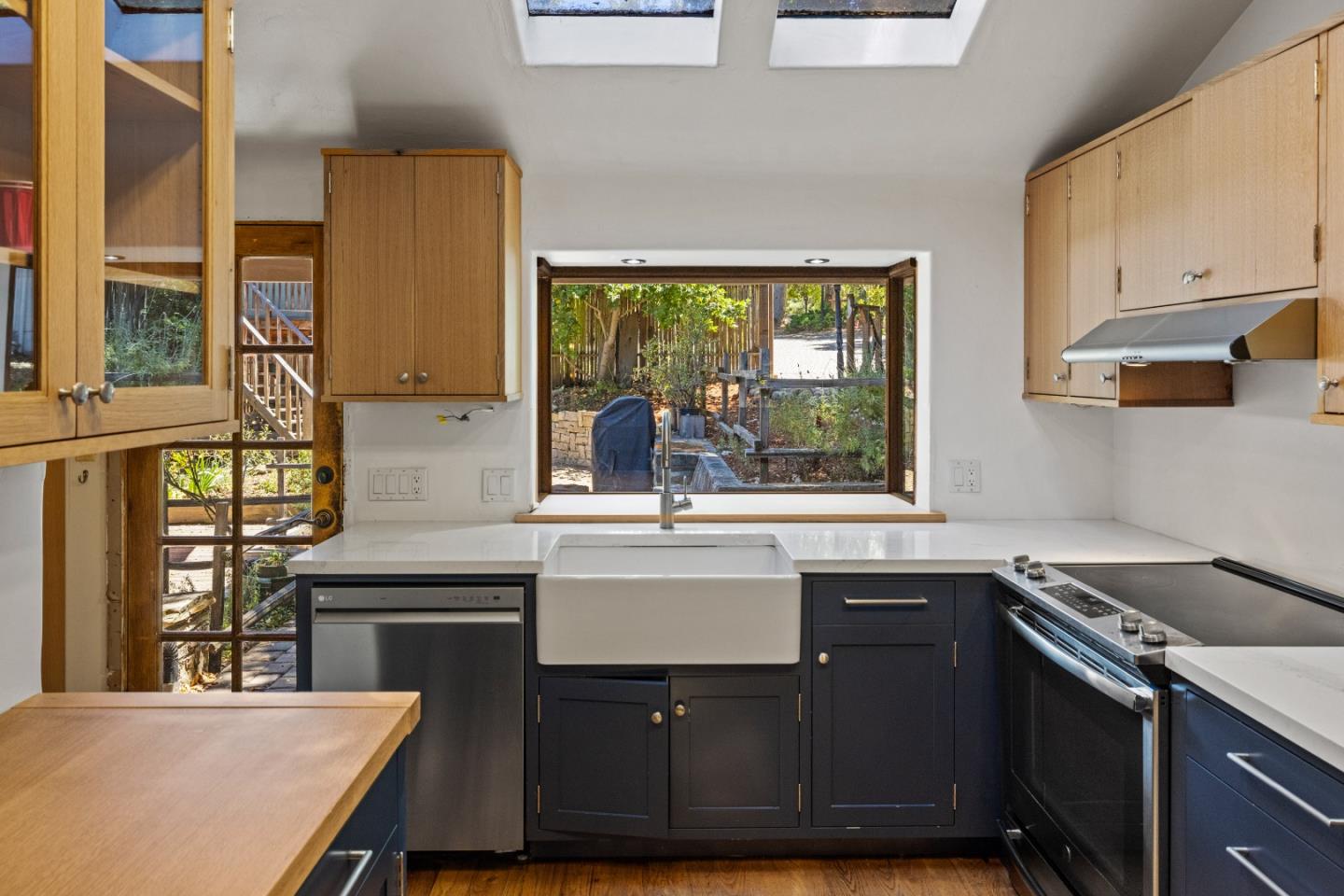 Detail Gallery Image 11 of 59 For 146 Calle De La Ventana, Carmel Valley,  CA 93924 - 3 Beds | 2 Baths