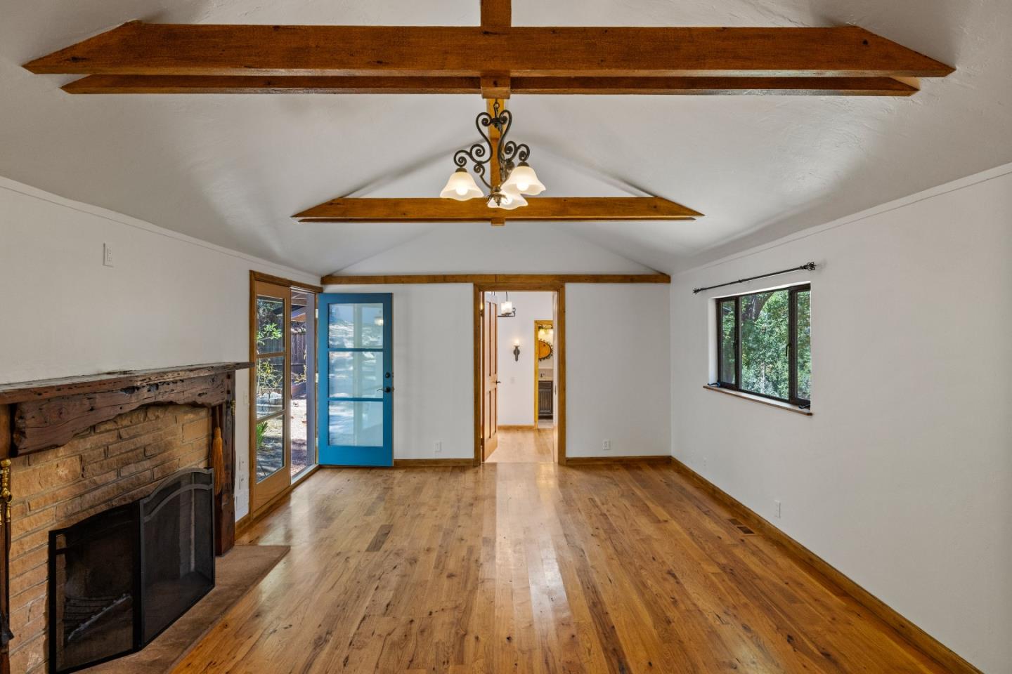 Detail Gallery Image 4 of 59 For 146 Calle De La Ventana, Carmel Valley,  CA 93924 - 3 Beds | 2 Baths
