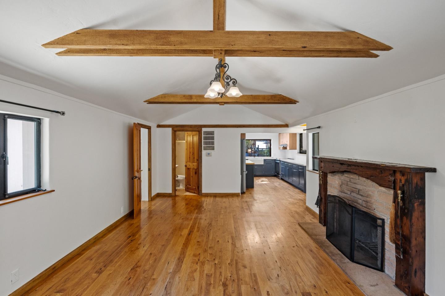 Detail Gallery Image 5 of 59 For 146 Calle De La Ventana, Carmel Valley,  CA 93924 - 3 Beds | 2 Baths