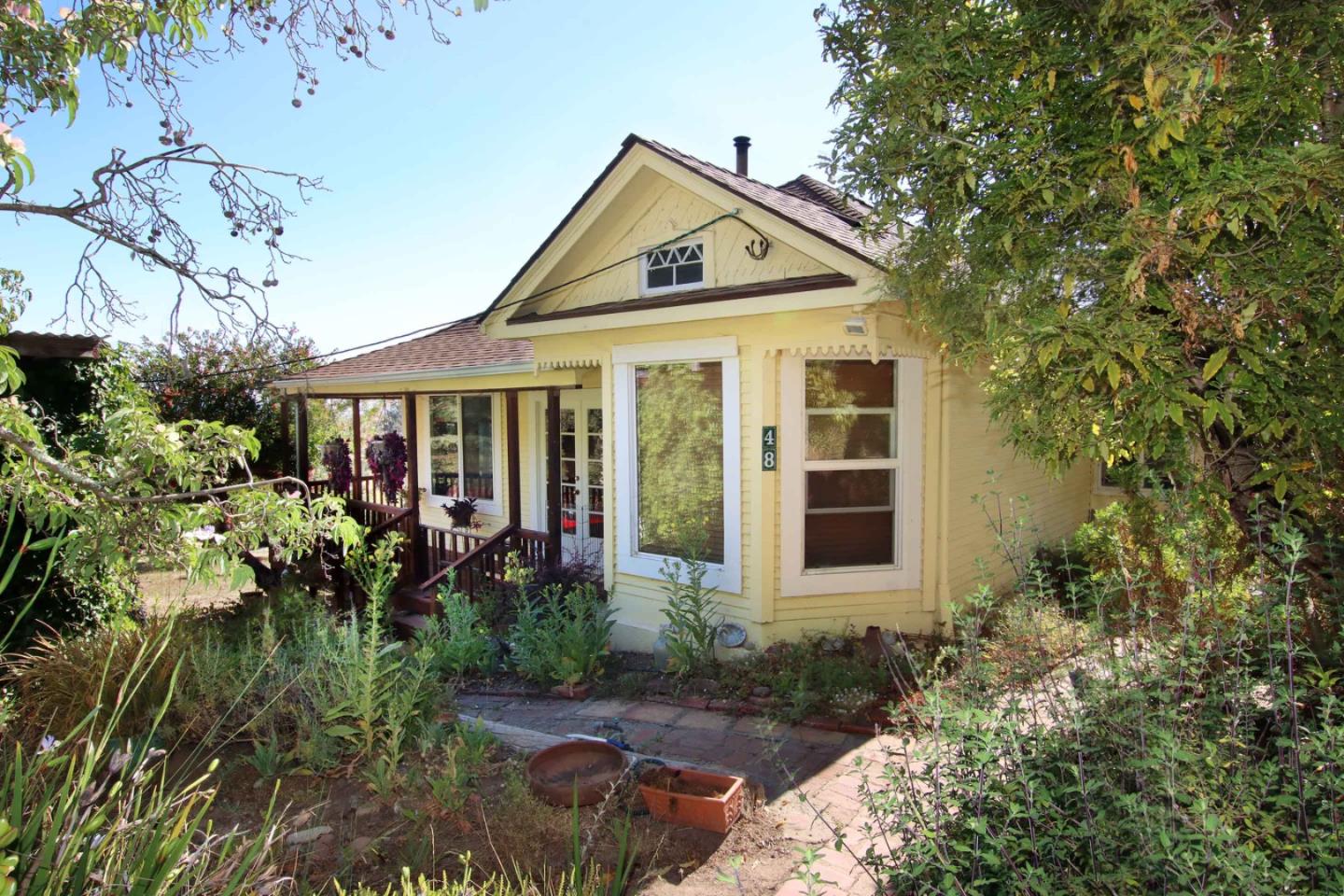 Detail Gallery Image 1 of 65 For 46 Valley View Rd, Watsonville,  CA 95076 - 5 Beds | 3 Baths