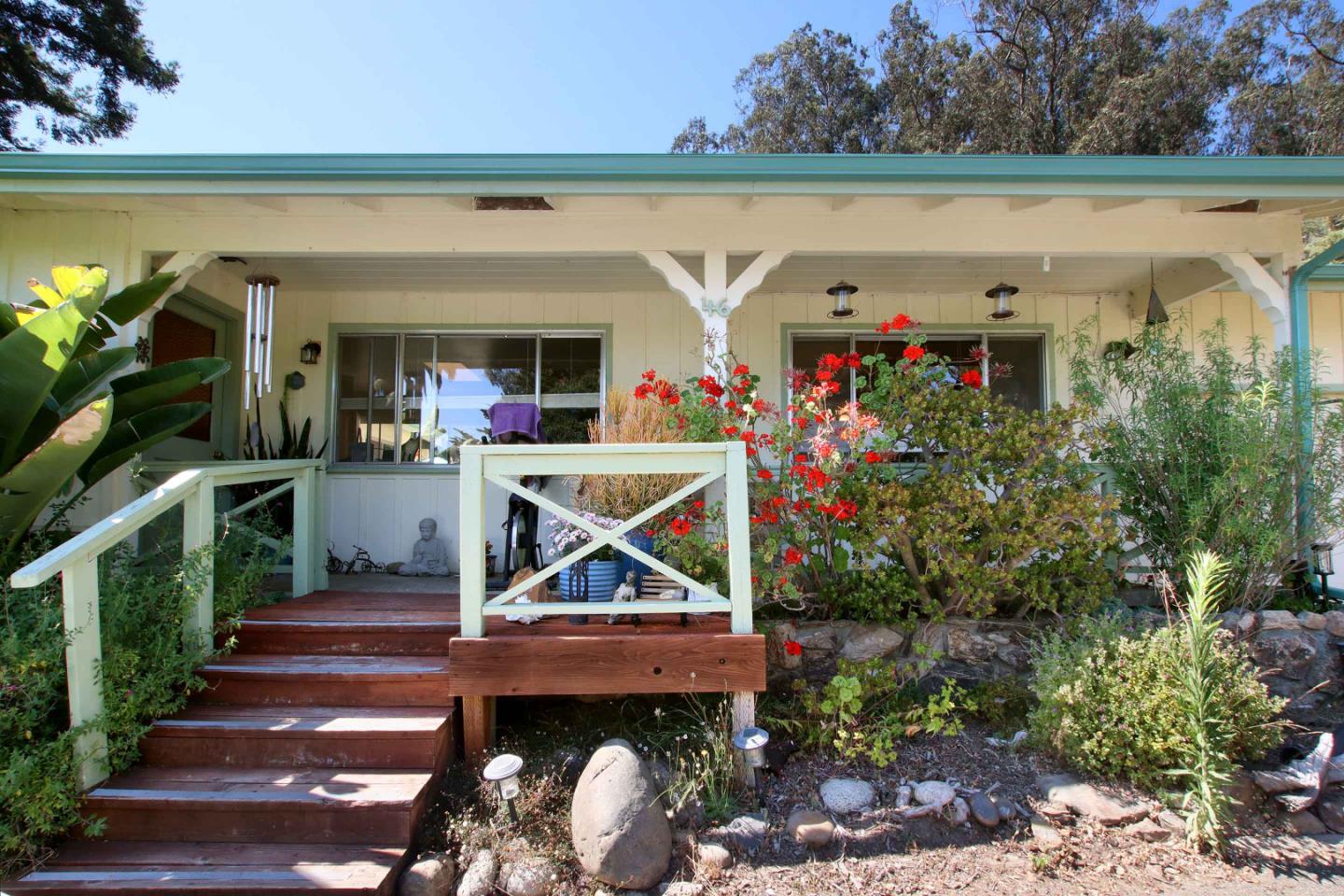 Detail Gallery Image 11 of 65 For 46 Valley View Rd, Watsonville,  CA 95076 - 5 Beds | 3 Baths