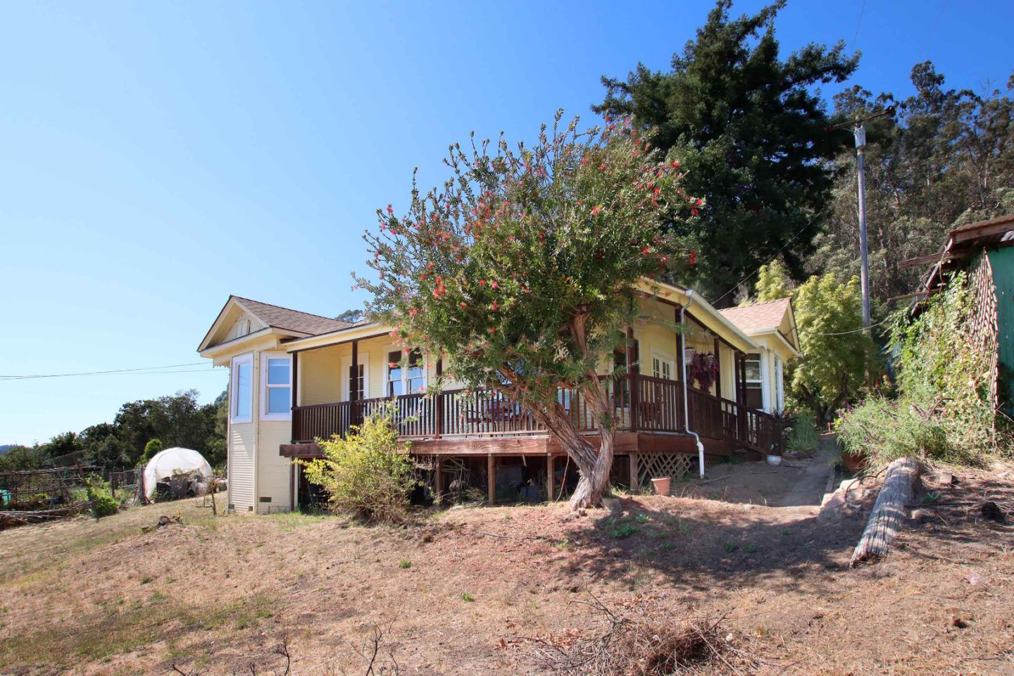 Detail Gallery Image 5 of 65 For 46 Valley View Rd, Watsonville,  CA 95076 - 5 Beds | 3 Baths