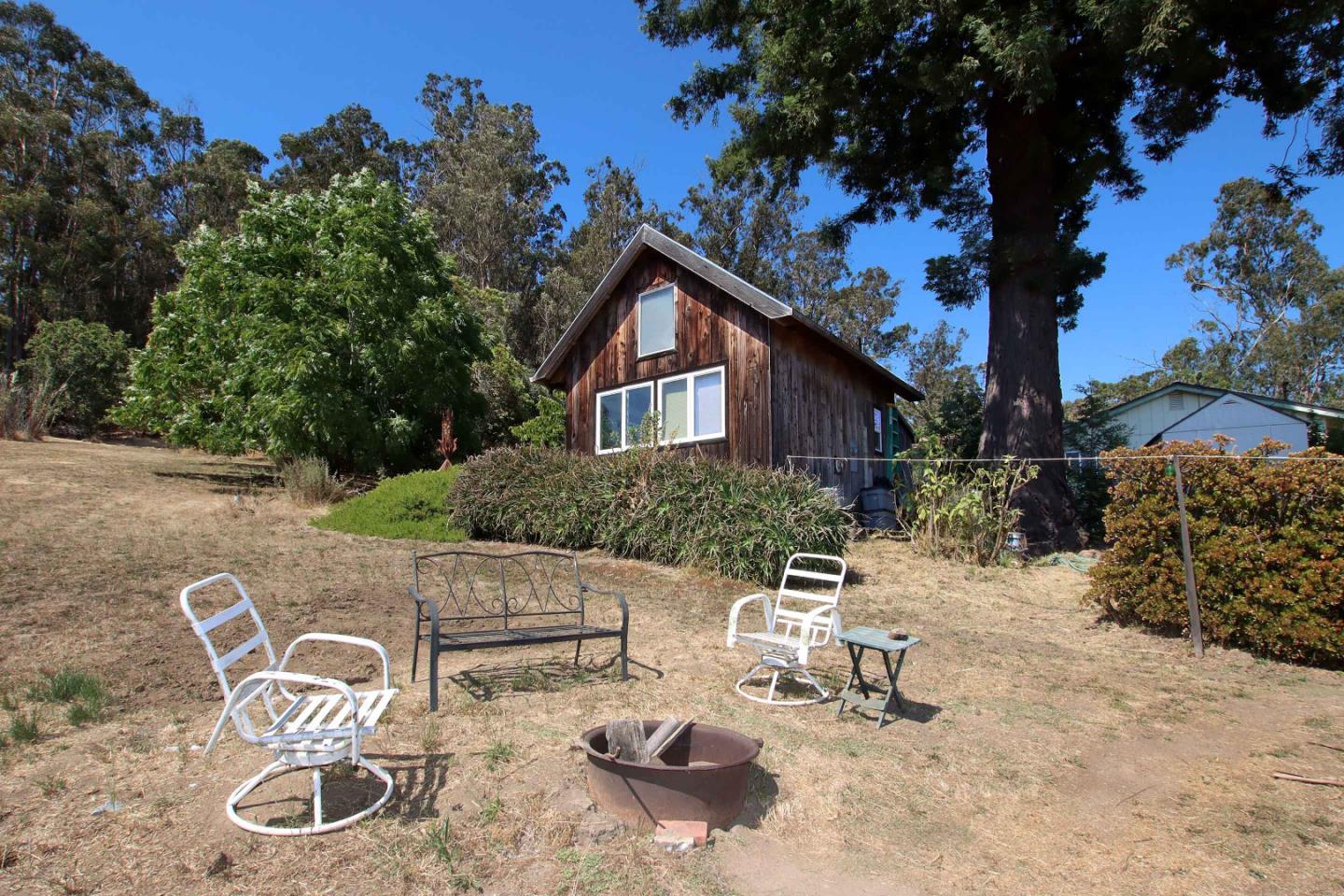 Detail Gallery Image 8 of 65 For 46 Valley View Rd, Watsonville,  CA 95076 - 5 Beds | 3 Baths