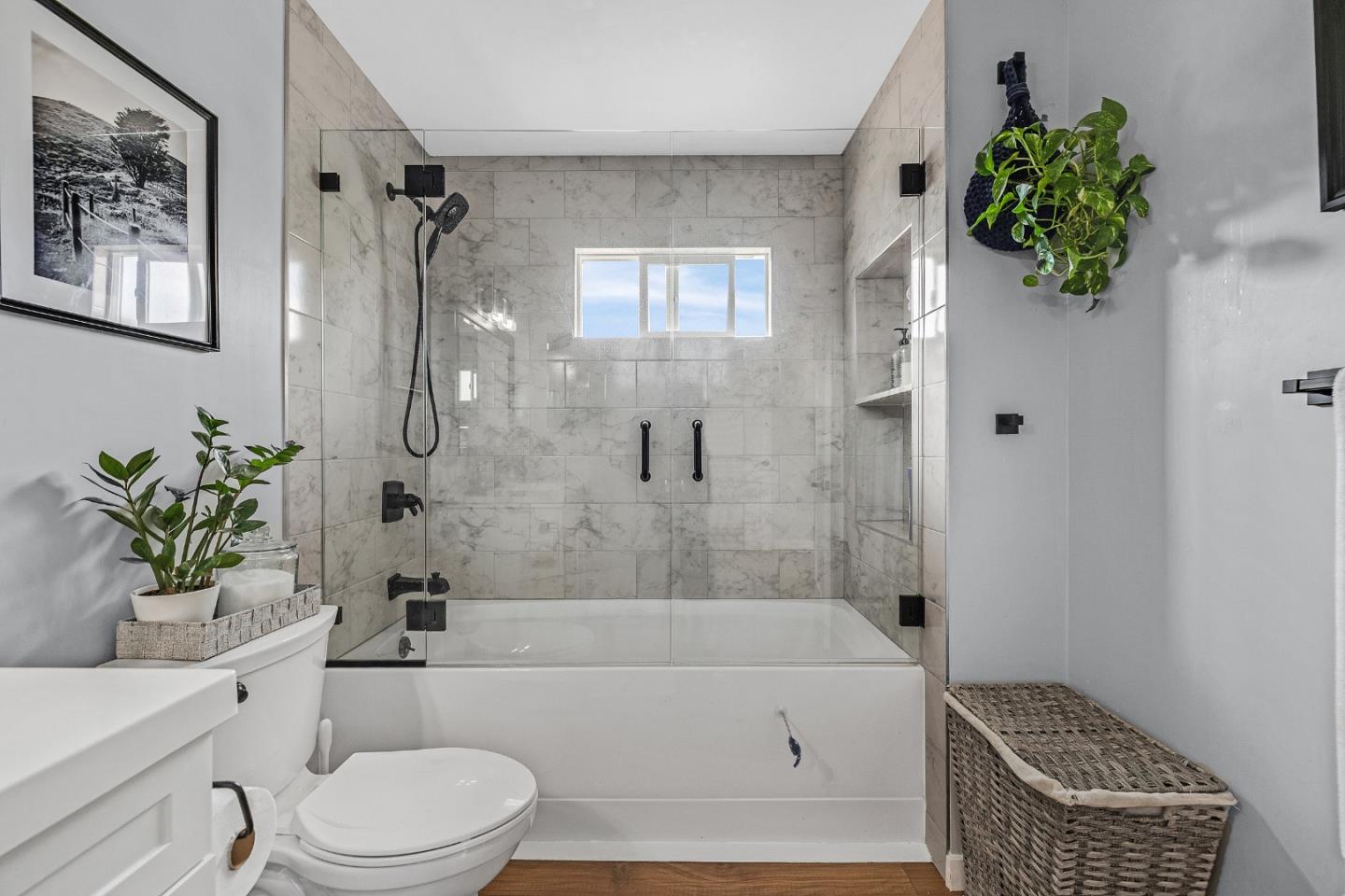 Detail Gallery Image 17 of 36 For 1324 Linda Mar Blvd, Pacifica,  CA 94044 - 4 Beds | 2 Baths