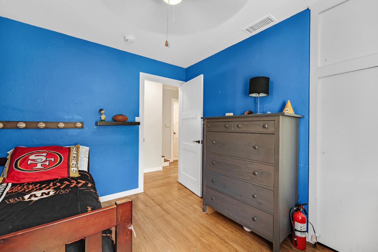 Detail Gallery Image 21 of 36 For 1324 Linda Mar Blvd, Pacifica,  CA 94044 - 4 Beds | 2 Baths