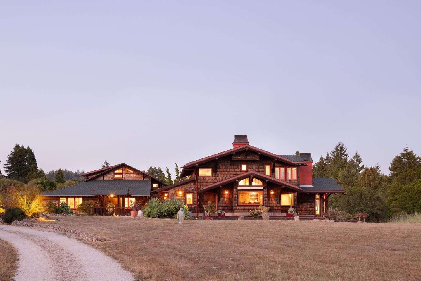 Detail Gallery Image 8 of 66 For 1800 Back Ranch Rd, Santa Cruz,  CA 95060 - 5 Beds | 5 Baths