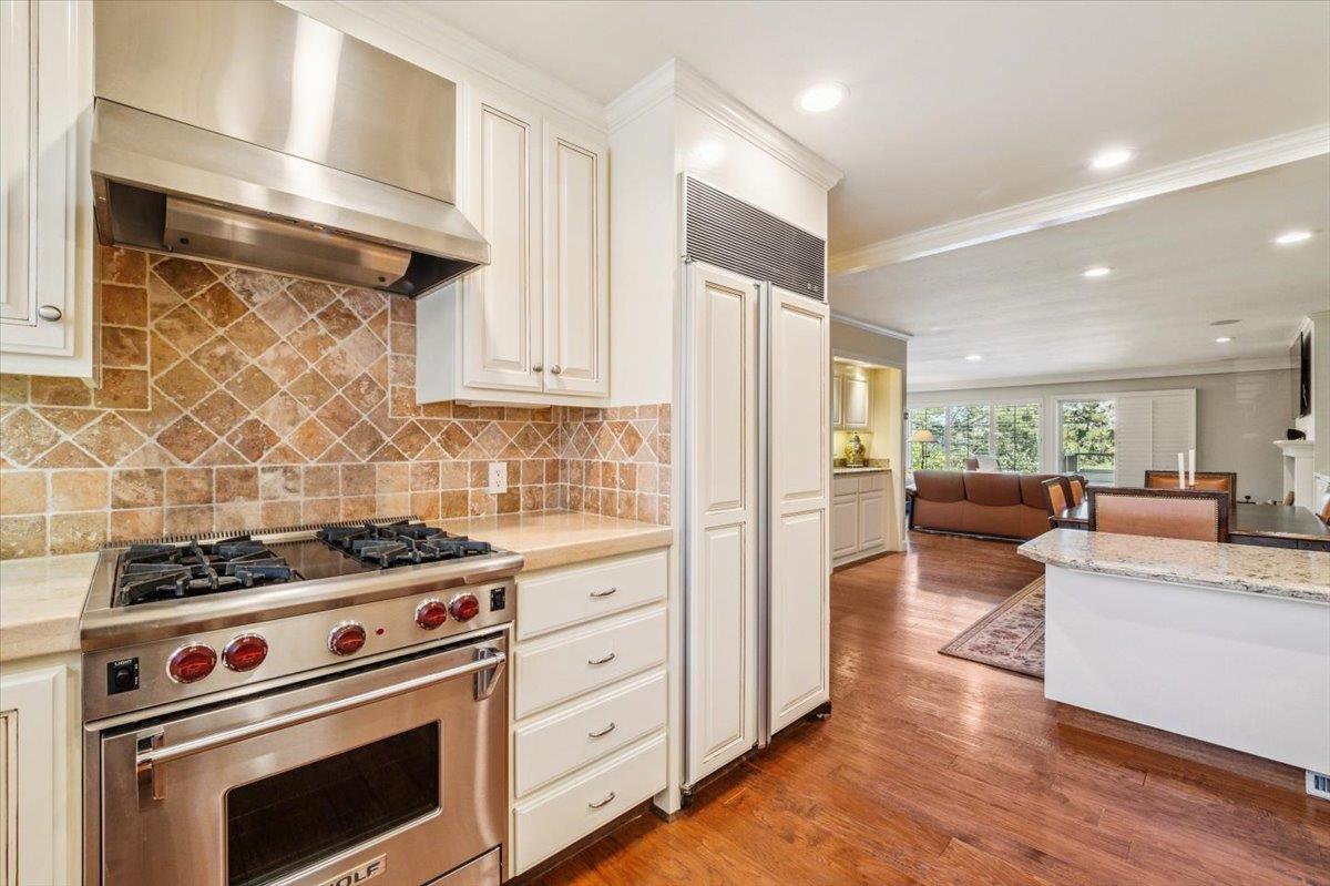 Detail Gallery Image 10 of 28 For 11 Skyline Crst, Monterey,  CA 93940 - 3 Beds | 2 Baths
