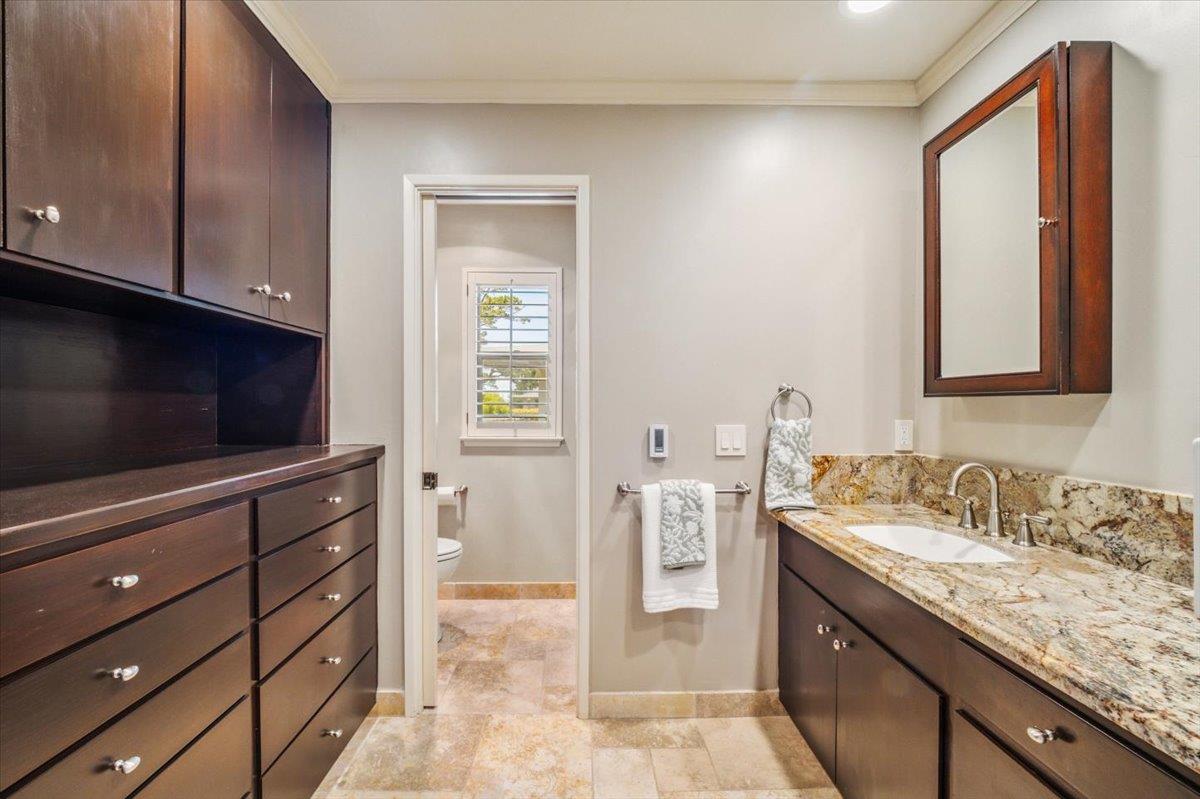Detail Gallery Image 16 of 28 For 11 Skyline Crst, Monterey,  CA 93940 - 3 Beds | 2 Baths