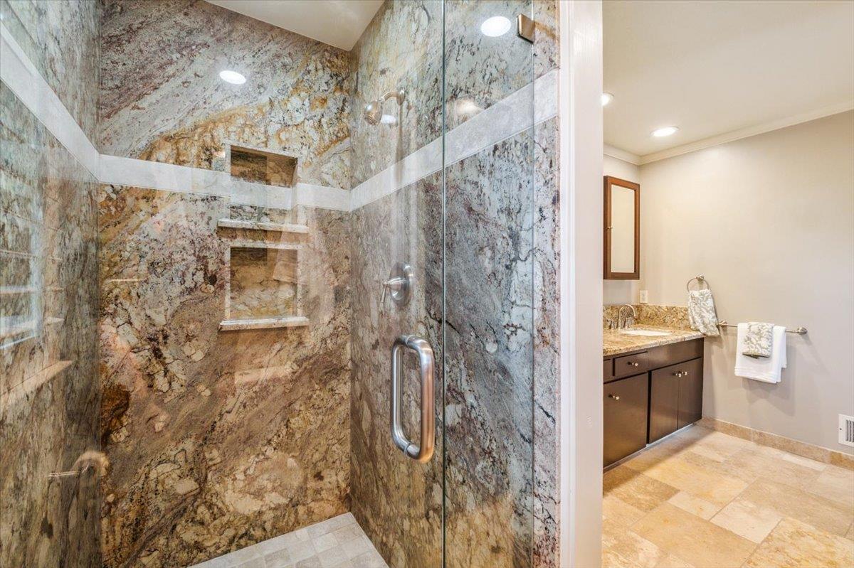 Detail Gallery Image 17 of 28 For 11 Skyline Crst, Monterey,  CA 93940 - 3 Beds | 2 Baths