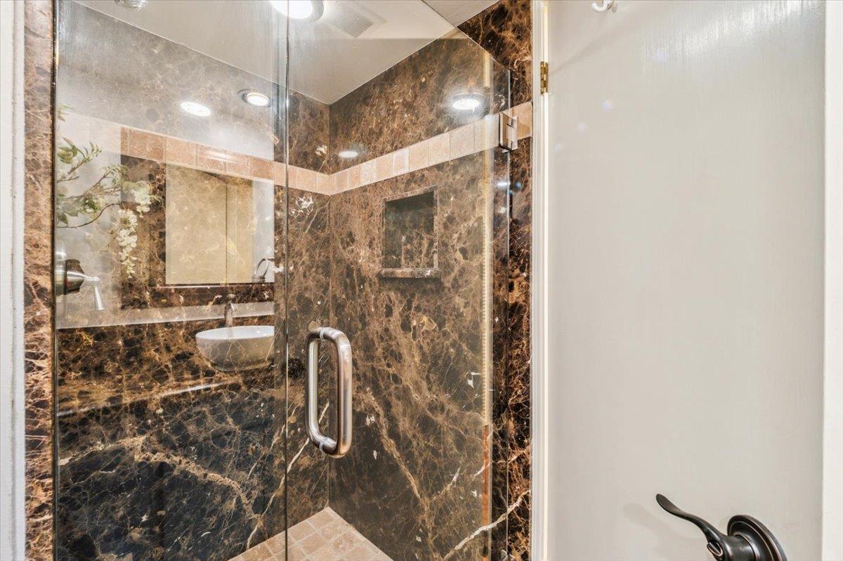 Detail Gallery Image 23 of 28 For 11 Skyline Crst, Monterey,  CA 93940 - 3 Beds | 2 Baths