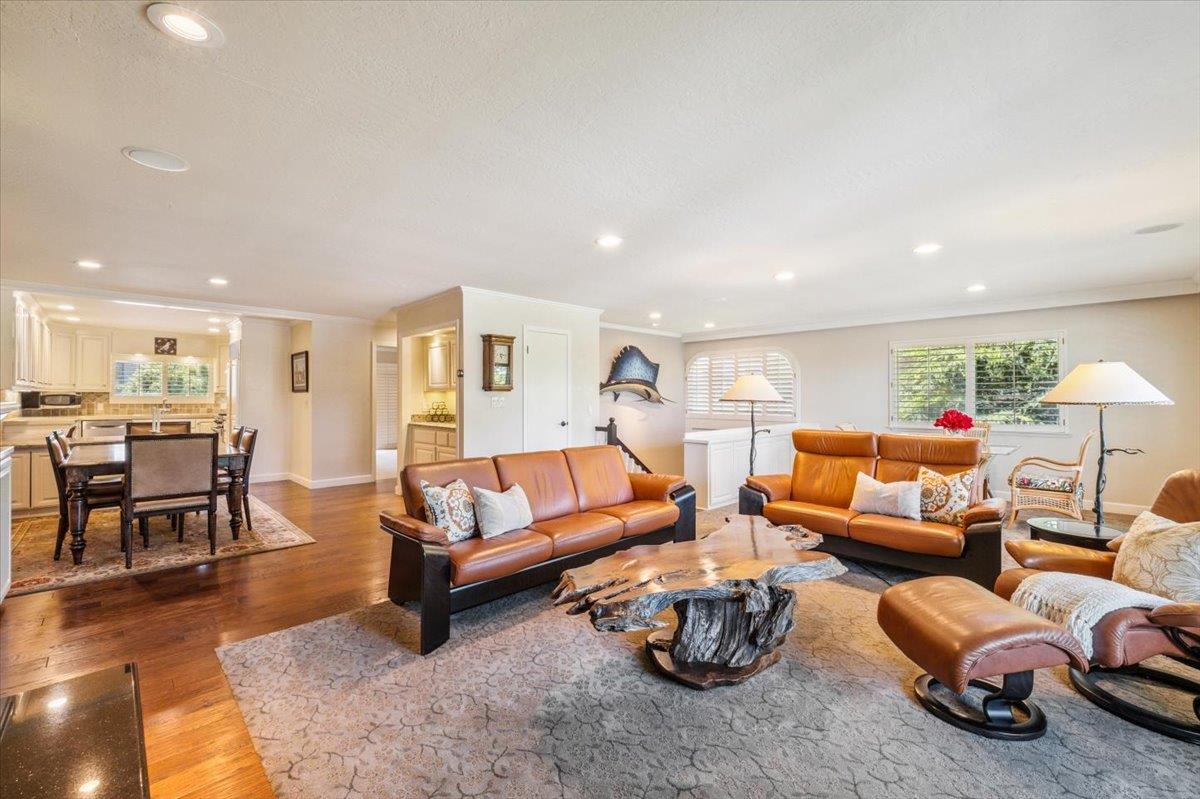 Detail Gallery Image 4 of 28 For 11 Skyline Crst, Monterey,  CA 93940 - 3 Beds | 2 Baths