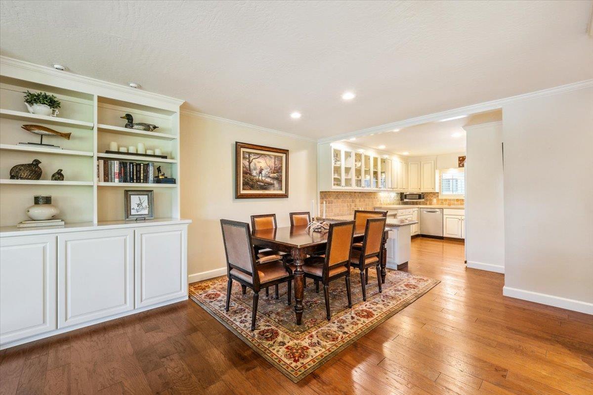 Detail Gallery Image 7 of 28 For 11 Skyline Crst, Monterey,  CA 93940 - 3 Beds | 2 Baths