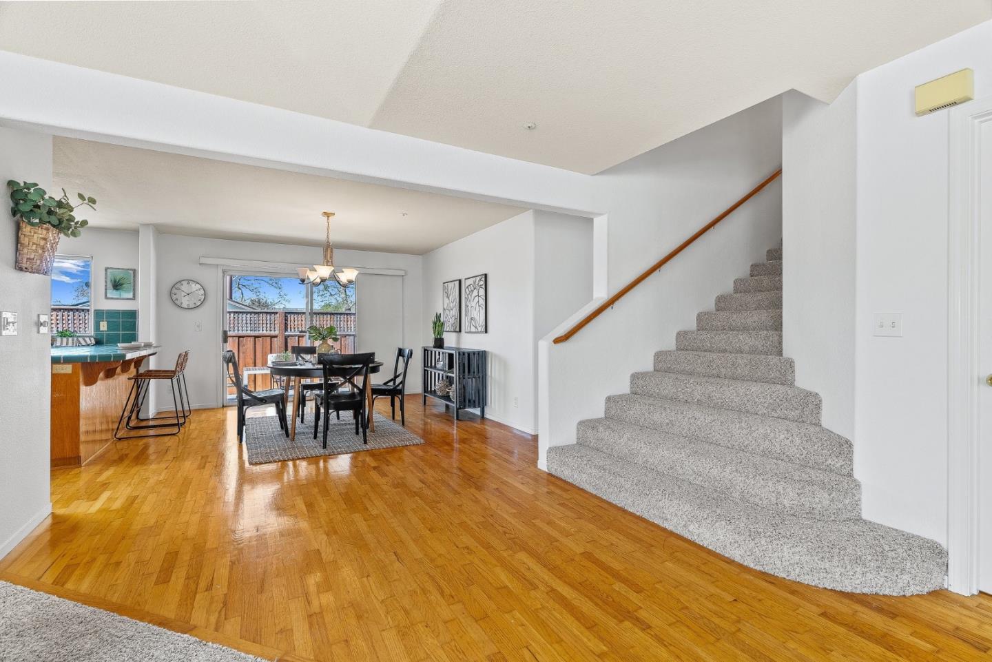 Detail Gallery Image 15 of 41 For 3715 Tranquility Ct, Santa Cruz,  CA 95062 - 3 Beds | 2/1 Baths