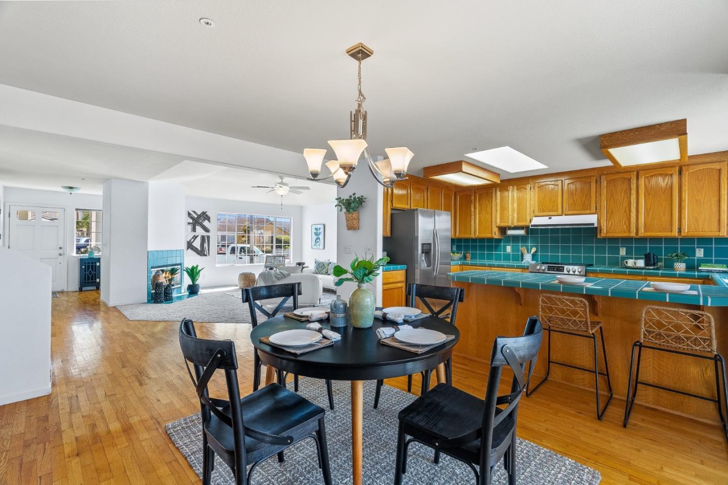 Detail Gallery Image 18 of 41 For 3715 Tranquility Ct, Santa Cruz,  CA 95062 - 3 Beds | 2/1 Baths
