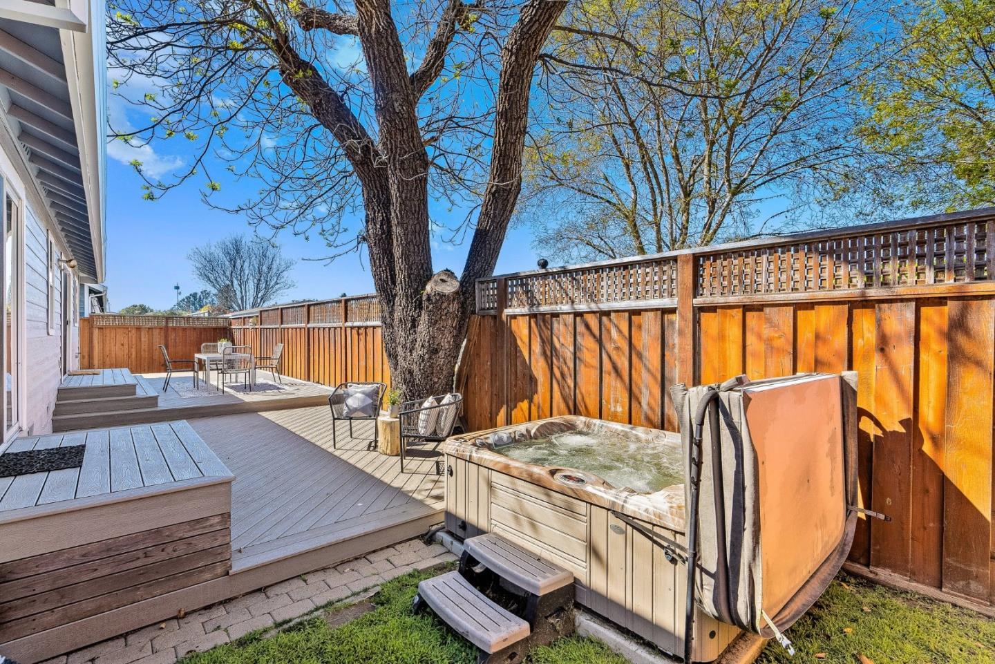 Detail Gallery Image 34 of 41 For 3715 Tranquility Ct, Santa Cruz,  CA 95062 - 3 Beds | 2/1 Baths