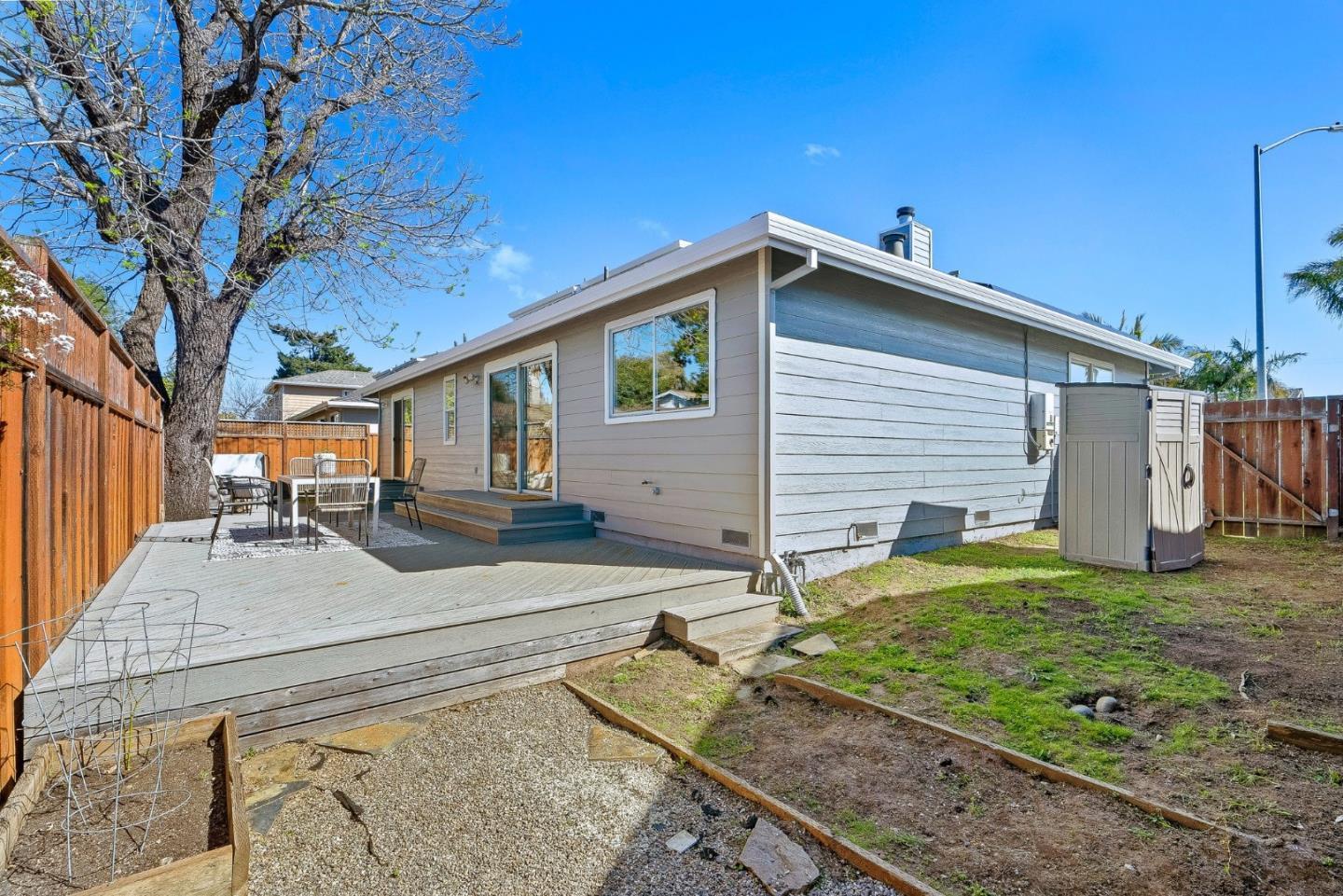 Detail Gallery Image 40 of 41 For 3715 Tranquility Ct, Santa Cruz,  CA 95062 - 3 Beds | 2/1 Baths