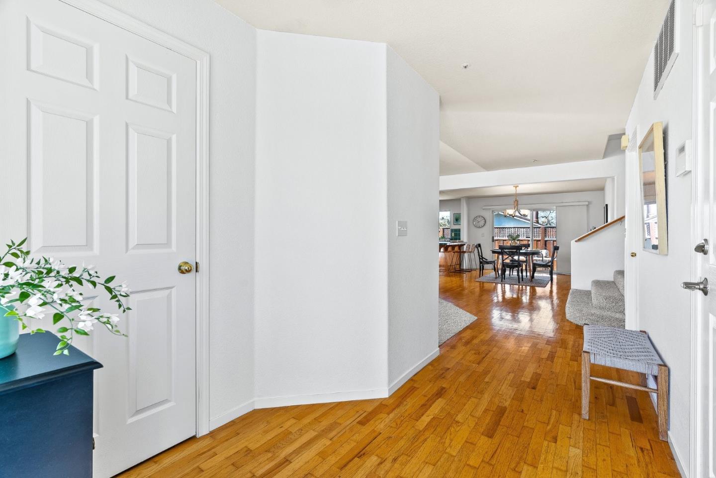 Detail Gallery Image 6 of 41 For 3715 Tranquility Ct, Santa Cruz,  CA 95062 - 3 Beds | 2/1 Baths