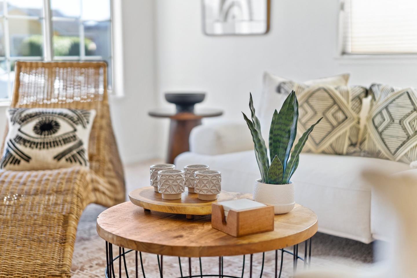 Detail Gallery Image 9 of 41 For 3715 Tranquility Ct, Santa Cruz,  CA 95062 - 3 Beds | 2/1 Baths