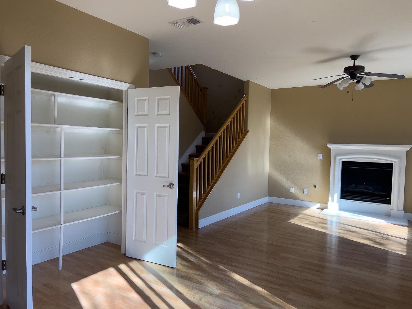 Detail Gallery Image 12 of 26 For 448 Tolman Way, Merced,  CA 95348 - 4 Beds | 2/1 Baths