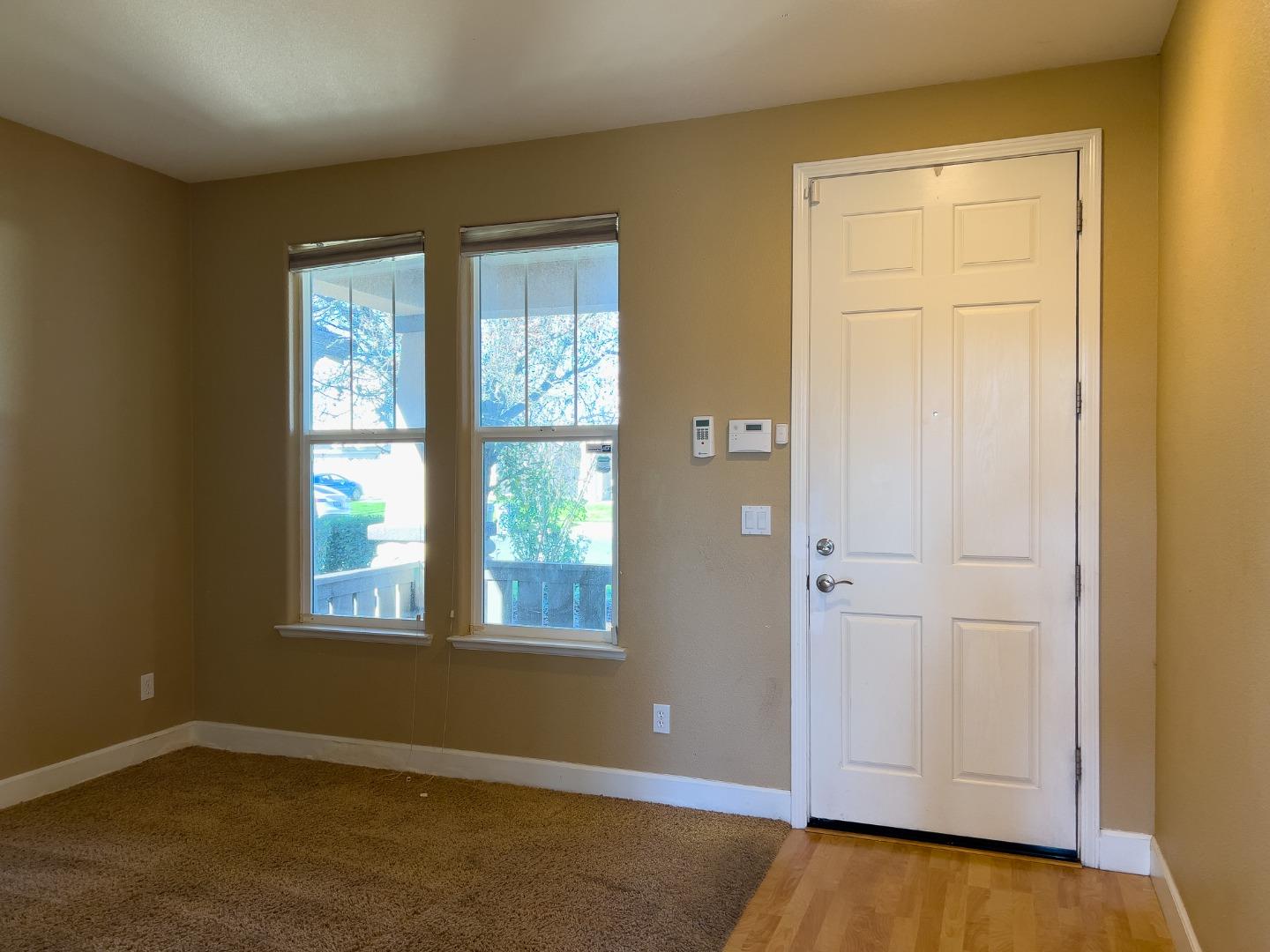 Detail Gallery Image 3 of 26 For 448 Tolman Way, Merced,  CA 95348 - 4 Beds | 2/1 Baths
