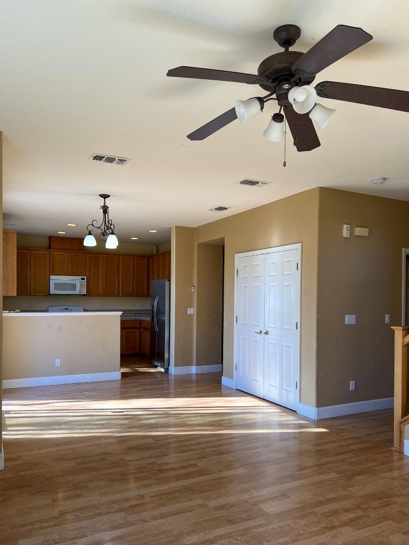 Detail Gallery Image 6 of 26 For 448 Tolman Way, Merced,  CA 95348 - 4 Beds | 2/1 Baths
