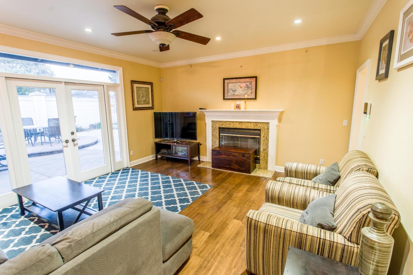 Detail Gallery Image 8 of 10 For 1612 Devonshire, Salinas,  CA 93906 - 4 Beds | 3 Baths