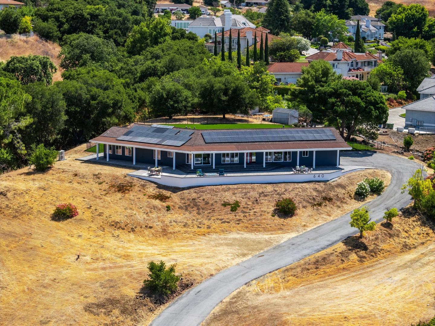 Detail Gallery Image 3 of 77 For 640 Evans Rd, Milpitas,  CA 95035 - 4 Beds | 3 Baths
