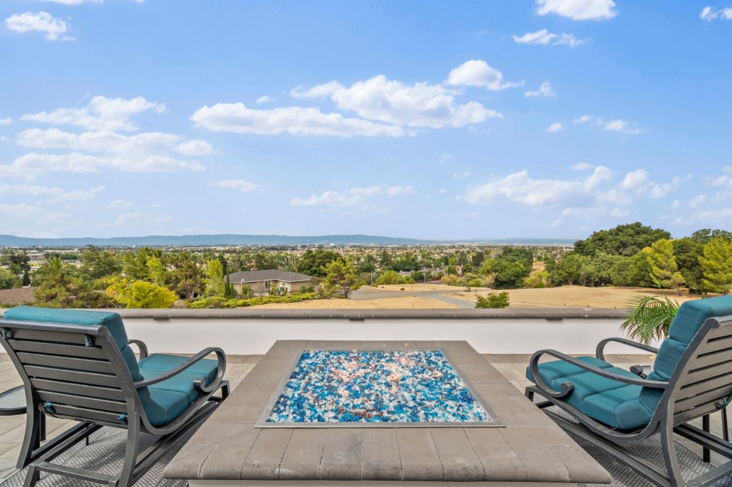 Detail Gallery Image 9 of 77 For 640 Evans Rd, Milpitas,  CA 95035 - 4 Beds | 3 Baths