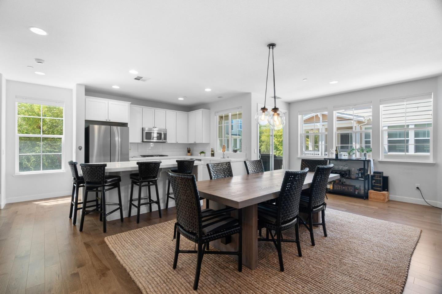 Detail Gallery Image 10 of 36 For 641 Turnbuckle Dr #1701,  Redwood City,  CA 94063 - 2 Beds | 2/1 Baths