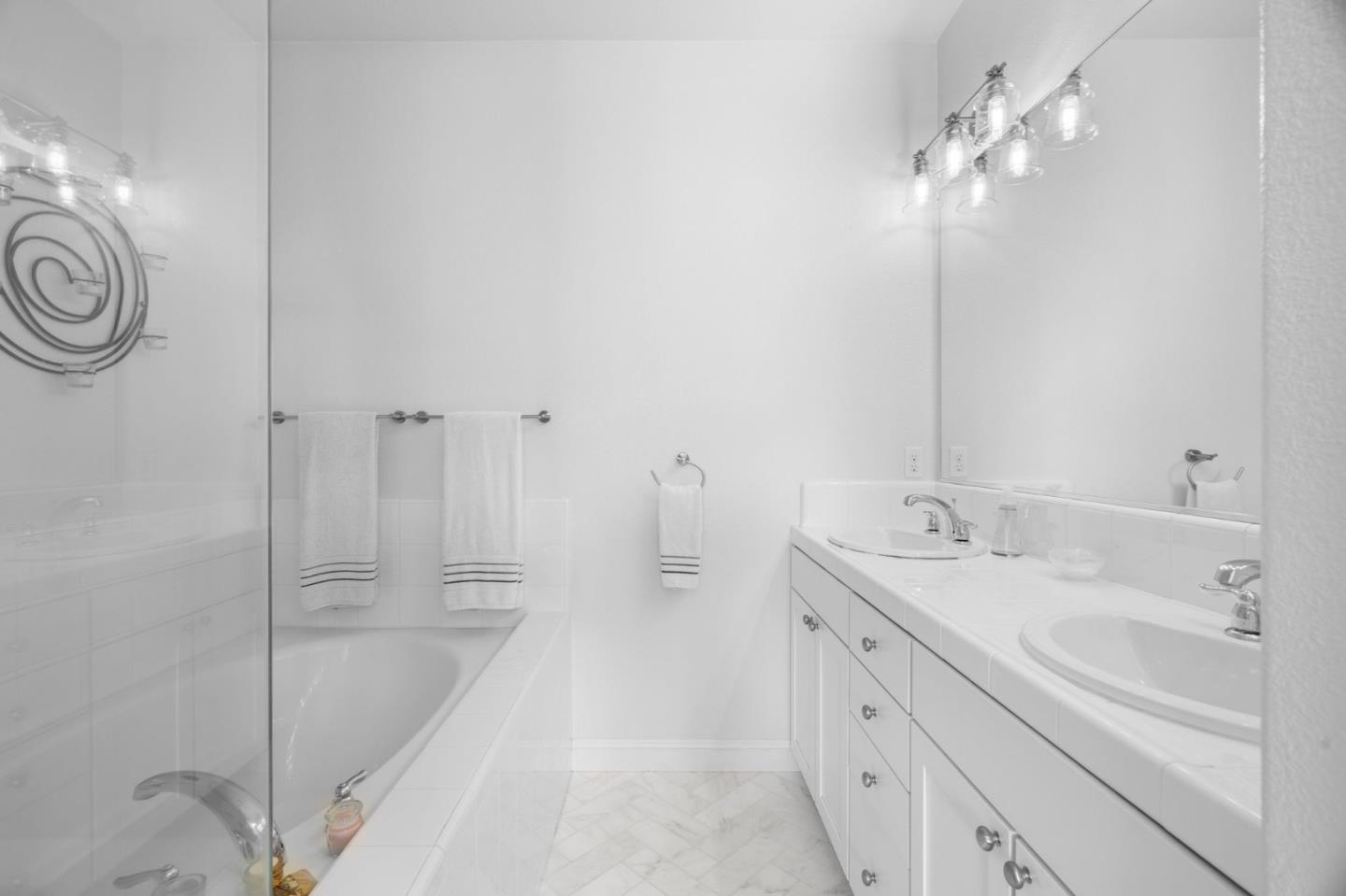 Detail Gallery Image 20 of 36 For 641 Turnbuckle Dr #1701,  Redwood City,  CA 94063 - 2 Beds | 2/1 Baths