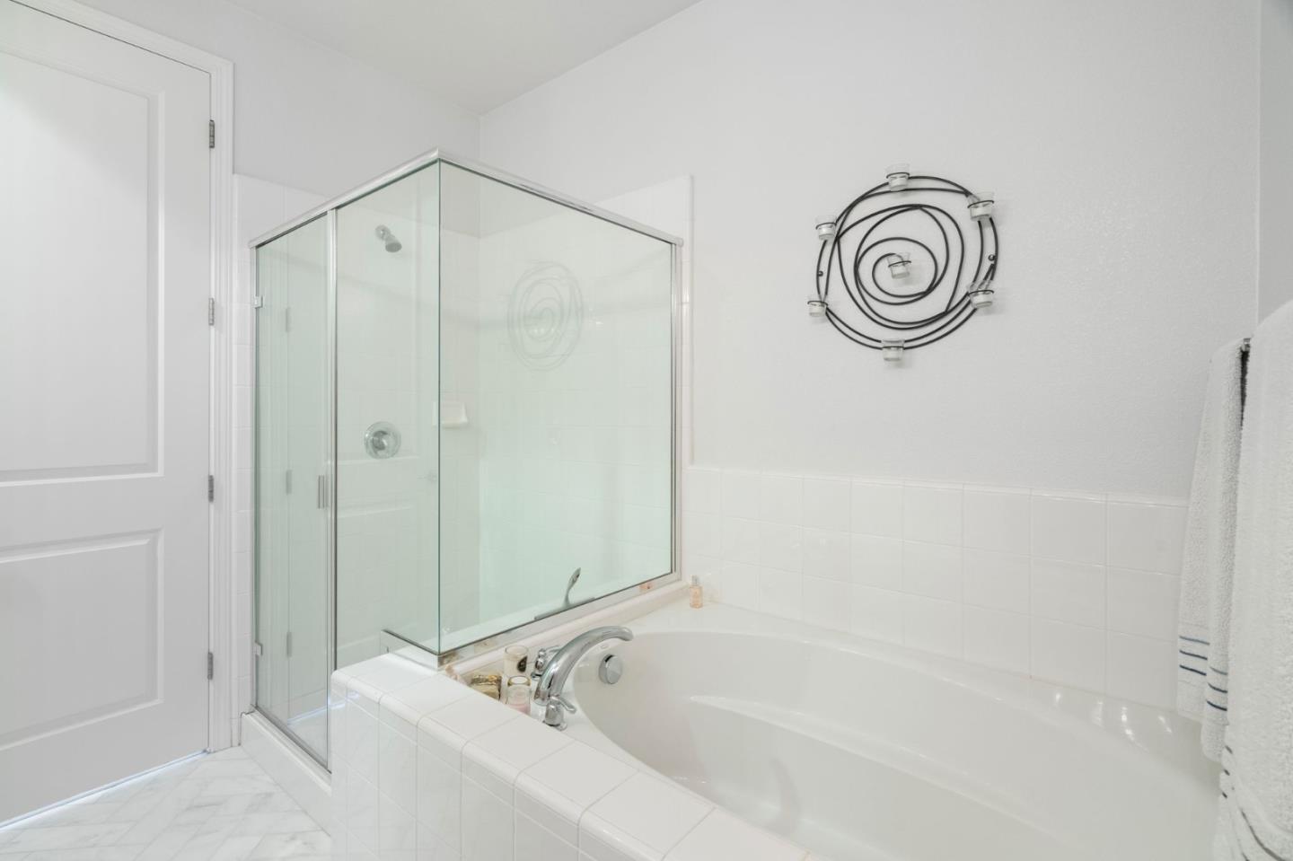 Detail Gallery Image 21 of 36 For 641 Turnbuckle Dr #1701,  Redwood City,  CA 94063 - 2 Beds | 2/1 Baths